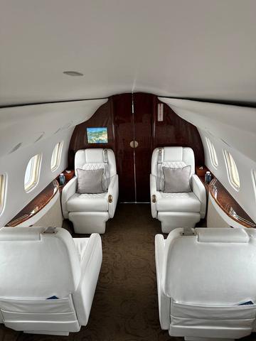 Открыть на весь экран Embraer Legacy 600 1